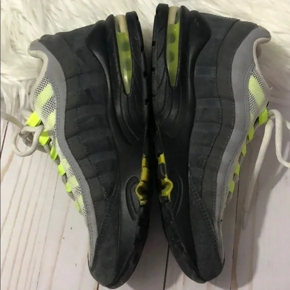 Nike air max 95.   Size 5.5 - Picture 2 of 13